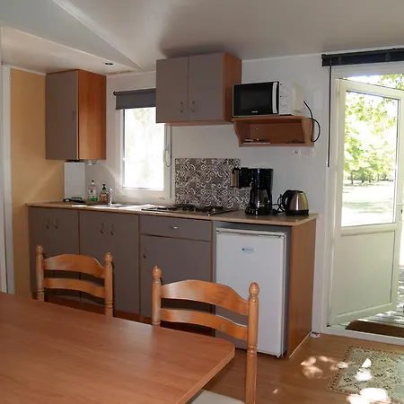 Camping L'ondine De Provence *